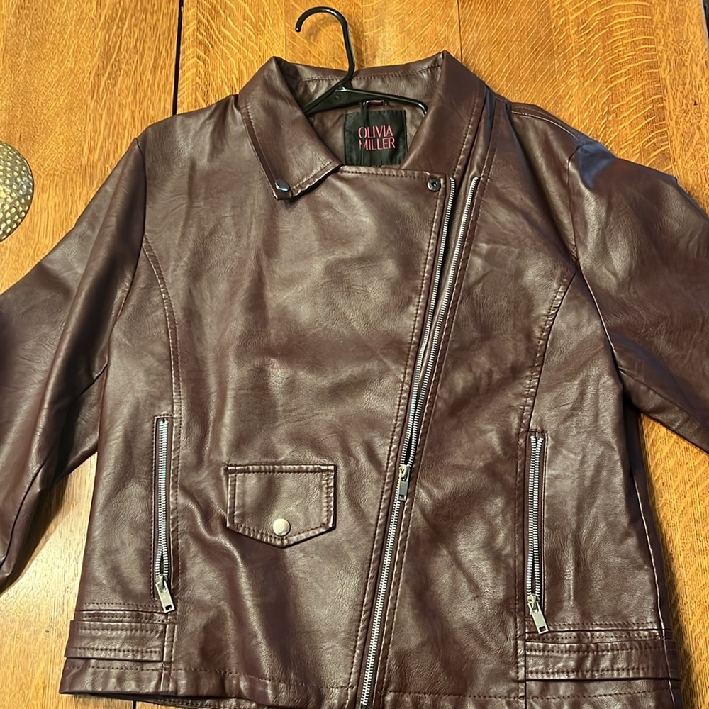 Gorgeous Faux Leather jacket - Picture 3 of 7